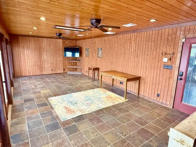 1608 FM 1616 Athens, TX 75751