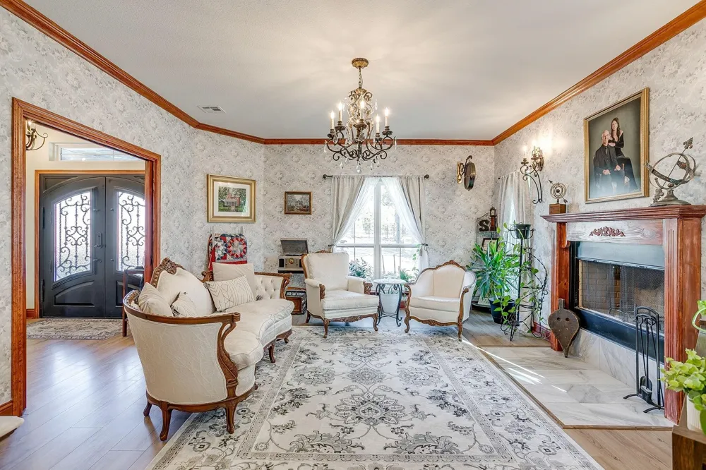 194 County Road 3551 Paradise, TX 76073