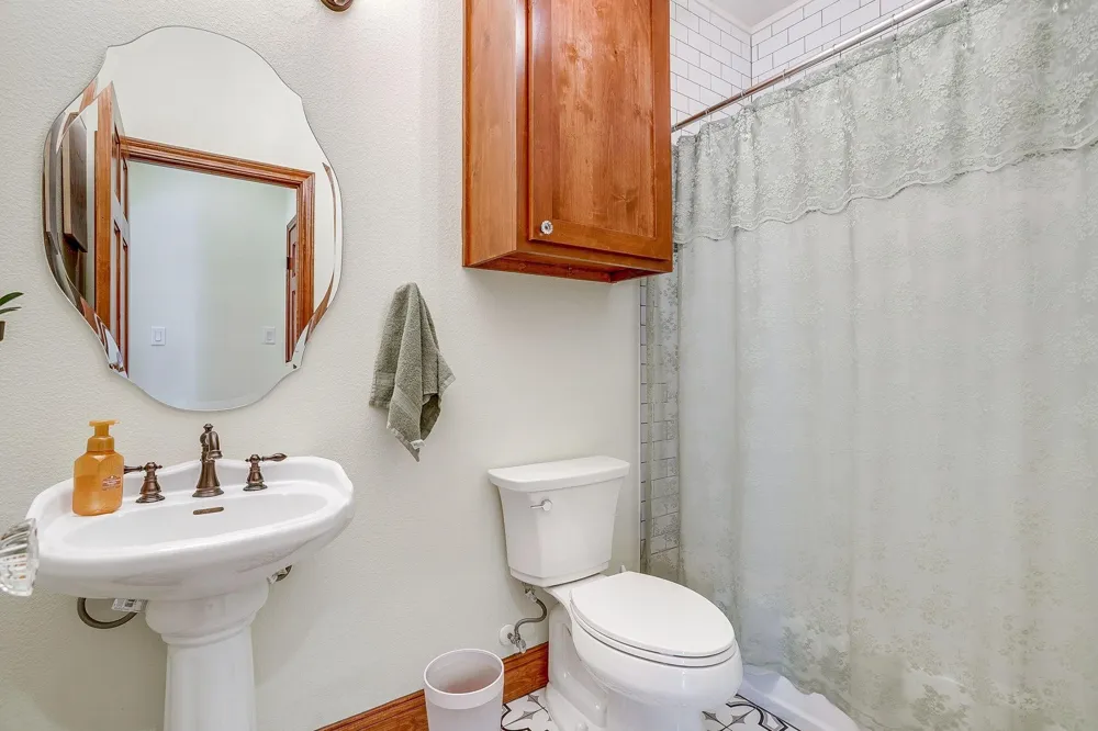 194 County Road 3551 Paradise, TX 76073
