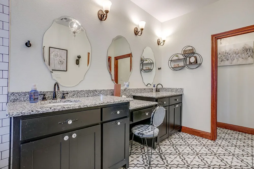 194 County Road 3551 Paradise, TX 76073