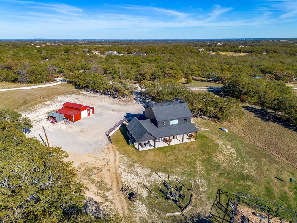 194 County Road 3551 Paradise, TX 76073