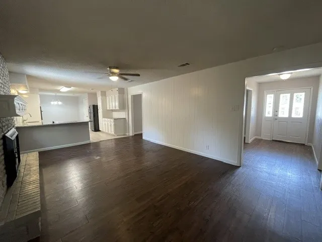 2232 Shady Brook Drive Bedford, TX 76021