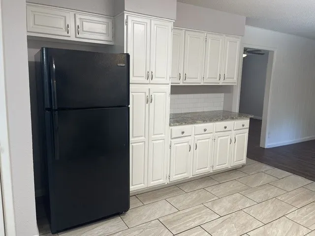 2232 Shady Brook Drive Bedford, TX 76021