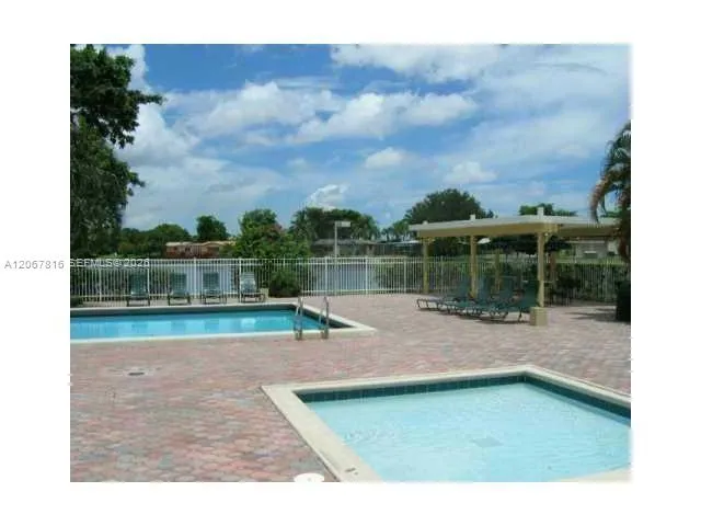 2091 NW 96th Ter #13M Pembroke Pines, FL 33024