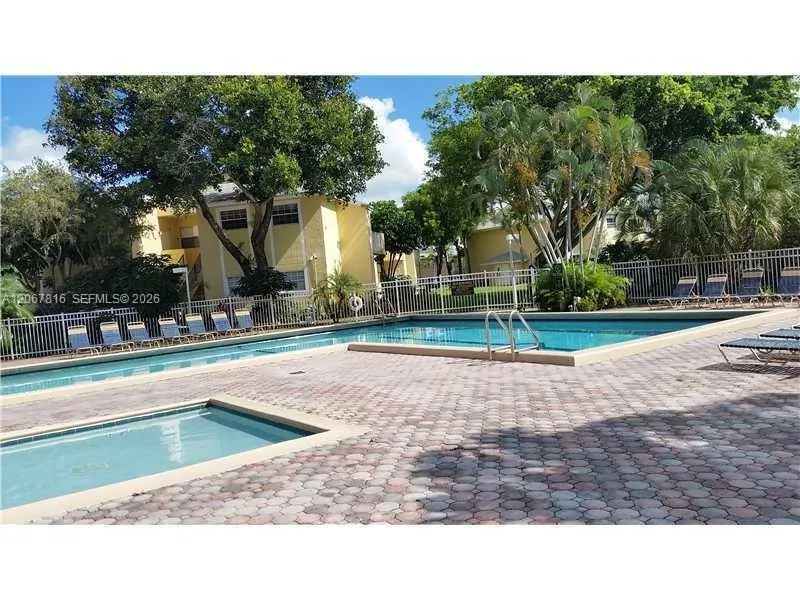 2091 NW 96th Ter #13M Pembroke Pines, FL 33024