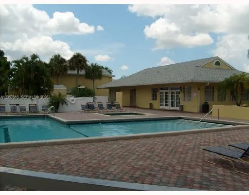 2091 NW 96th Ter #13M Pembroke Pines, FL 33024