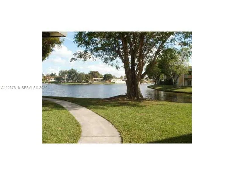 2091 NW 96th Ter #13M Pembroke Pines, FL 33024