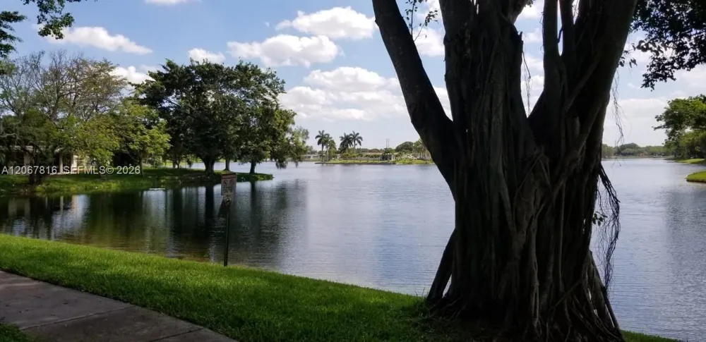 2091 NW 96th Ter #13M Pembroke Pines, FL 33024