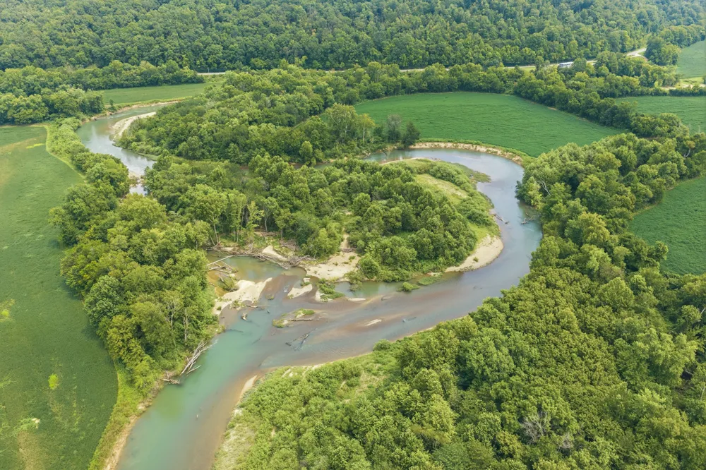 42 Depriest Bend Dr Lobelville, TN 37097