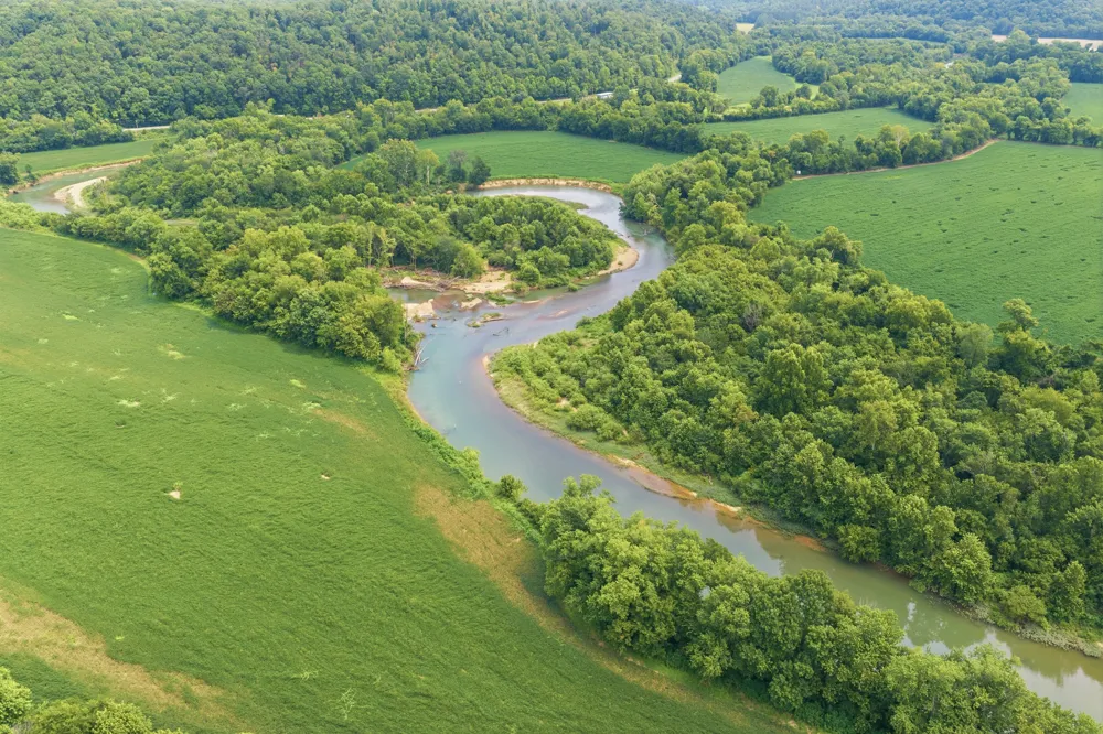 42 Depriest Bend Dr Lobelville, TN 37097