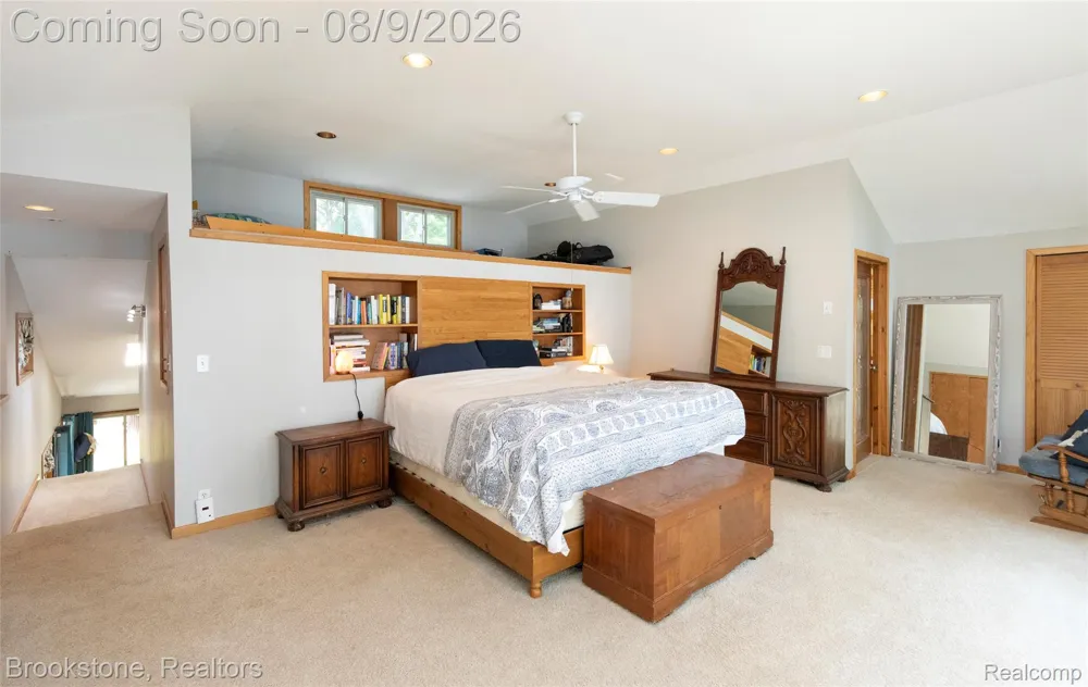 3235 McCORMICK Drive Waterford Charter Township, MI 48328