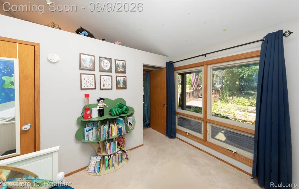 3235 McCORMICK Drive Waterford Charter Township, MI 48328