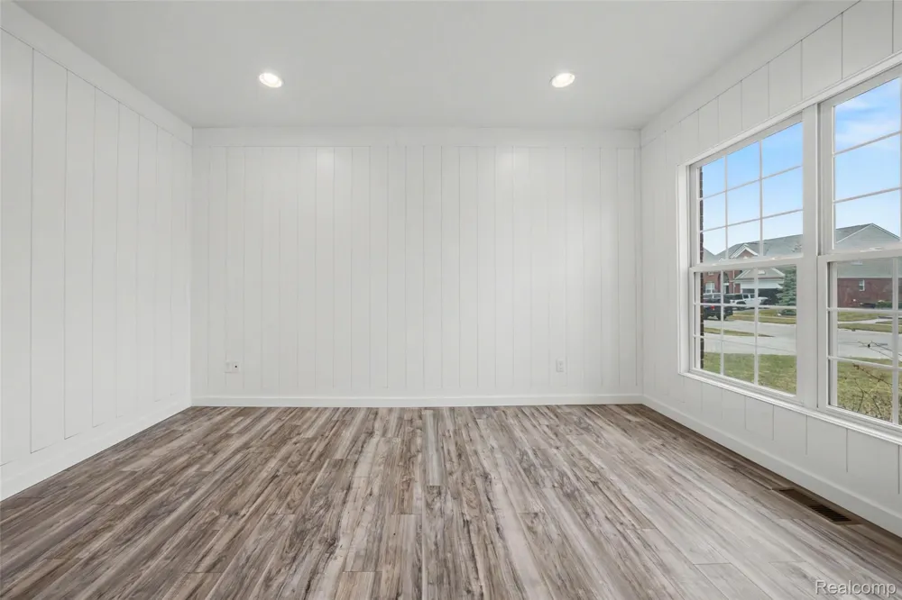 49184 Gracechurch Road Macomb Township, MI 48044