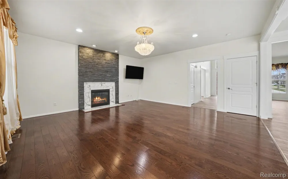 49184 Gracechurch Road Macomb Township, MI 48044