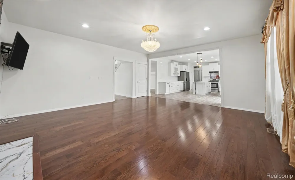 49184 Gracechurch Road Macomb Township, MI 48044