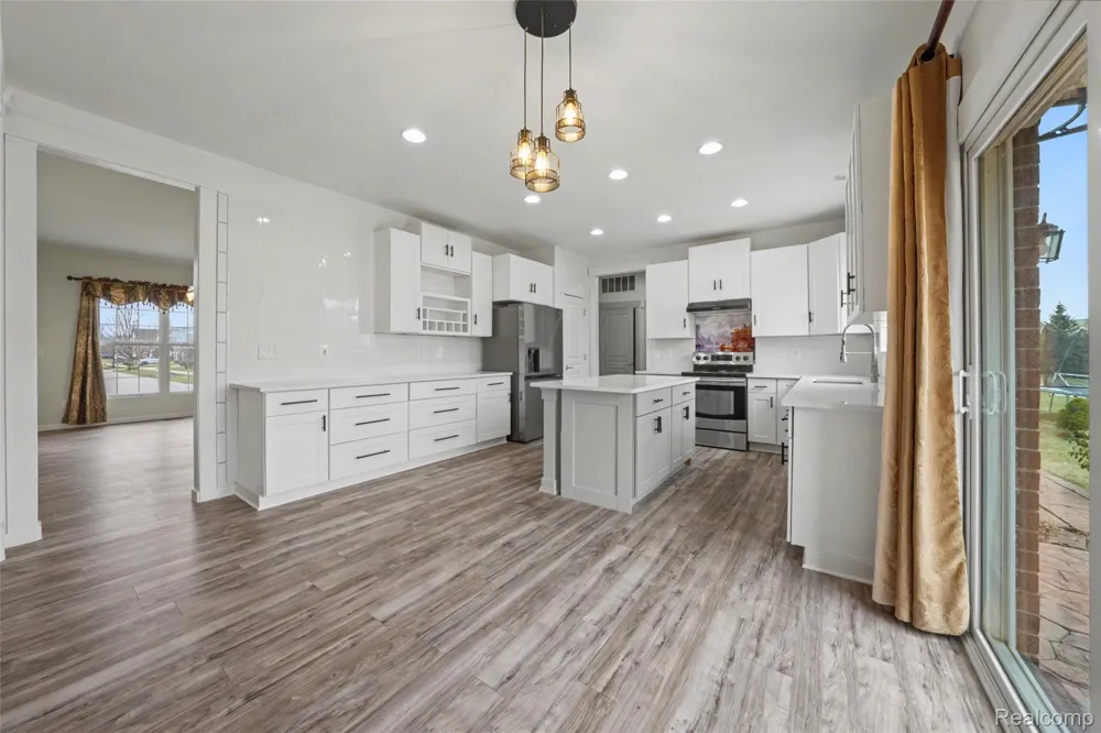 49184 Gracechurch Road Macomb Township, MI 48044