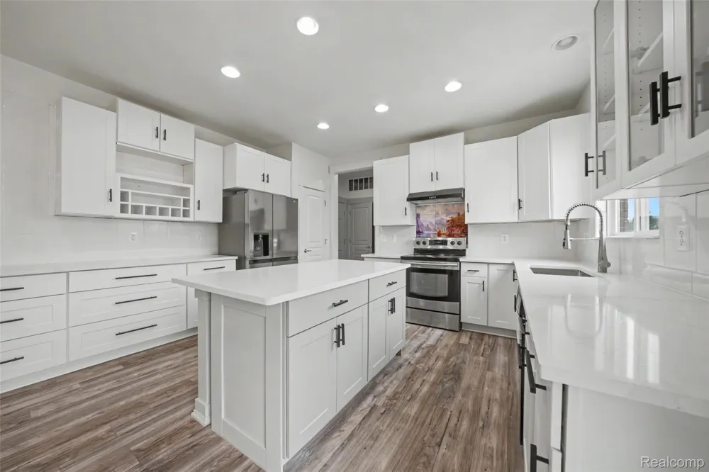 49184 Gracechurch Road Macomb Township, MI 48044