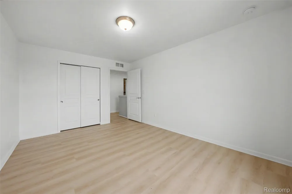 49184 Gracechurch Road Macomb Township, MI 48044