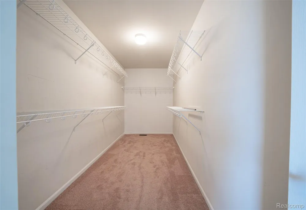 49184 Gracechurch Road Macomb Township, MI 48044