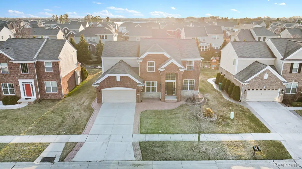 49184 Gracechurch Road Macomb Township, MI 48044