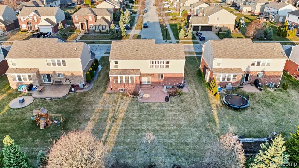 49184 Gracechurch Road Macomb Township, MI 48044