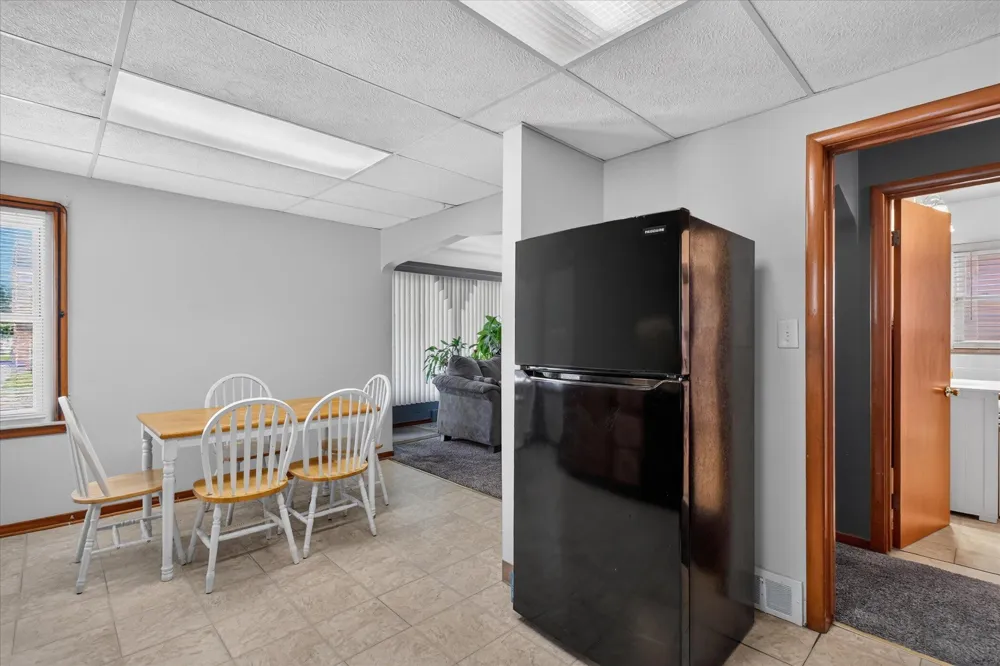 15640 Stricker Avenue Eastpointe City, MI 48021