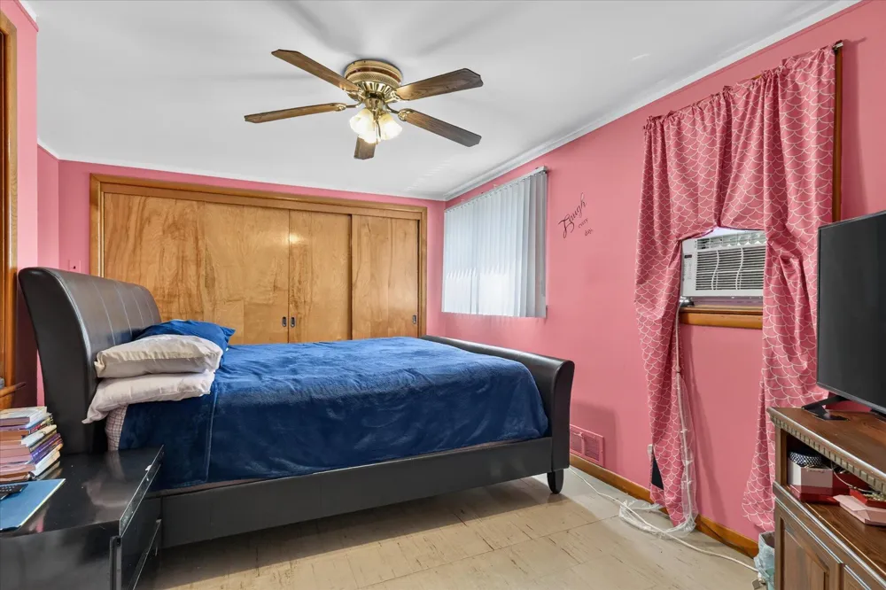 15640 Stricker Avenue Eastpointe City, MI 48021