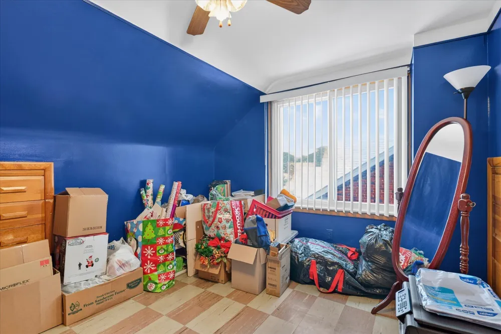 15640 Stricker Avenue Eastpointe City, MI 48021