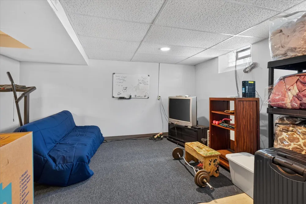 15640 Stricker Avenue Eastpointe City, MI 48021