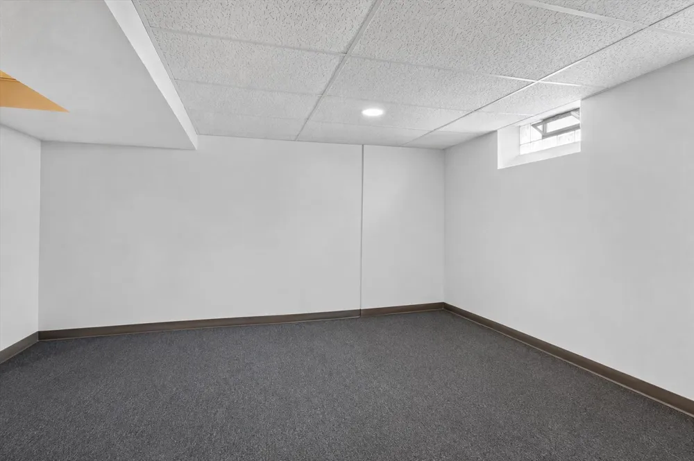 15640 Stricker Avenue Eastpointe City, MI 48021
