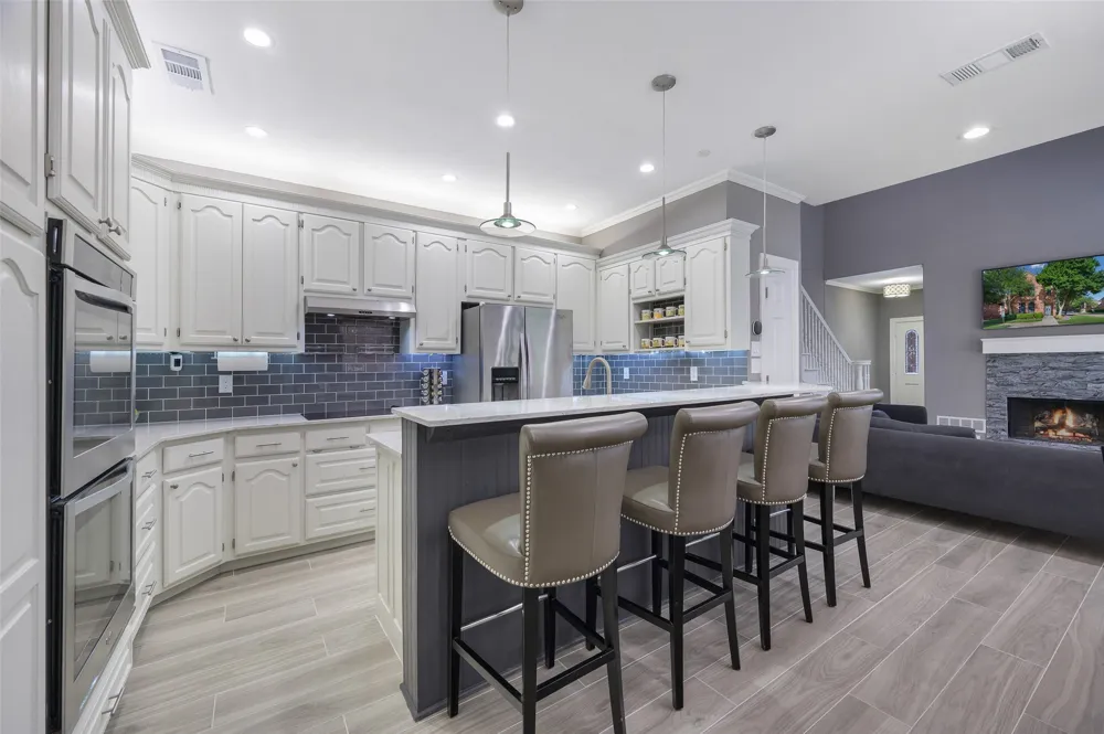 17060 Upper Bay Road Addison, TX 75001