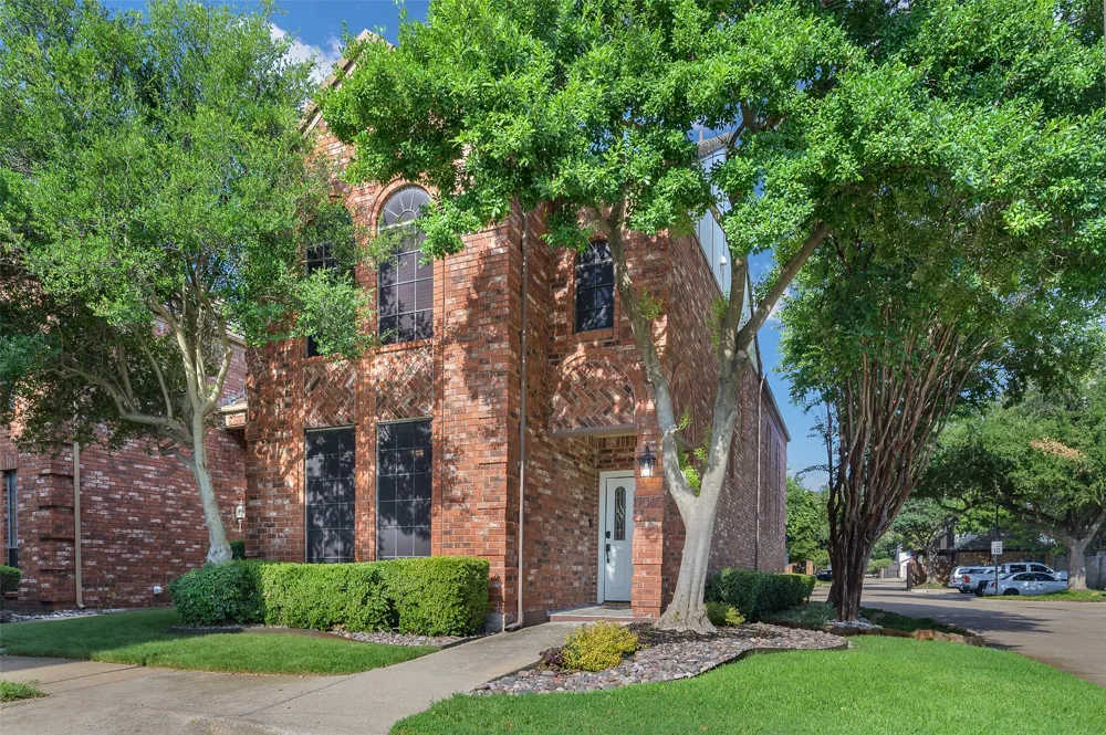 17060 Upper Bay Road Addison, TX 75001