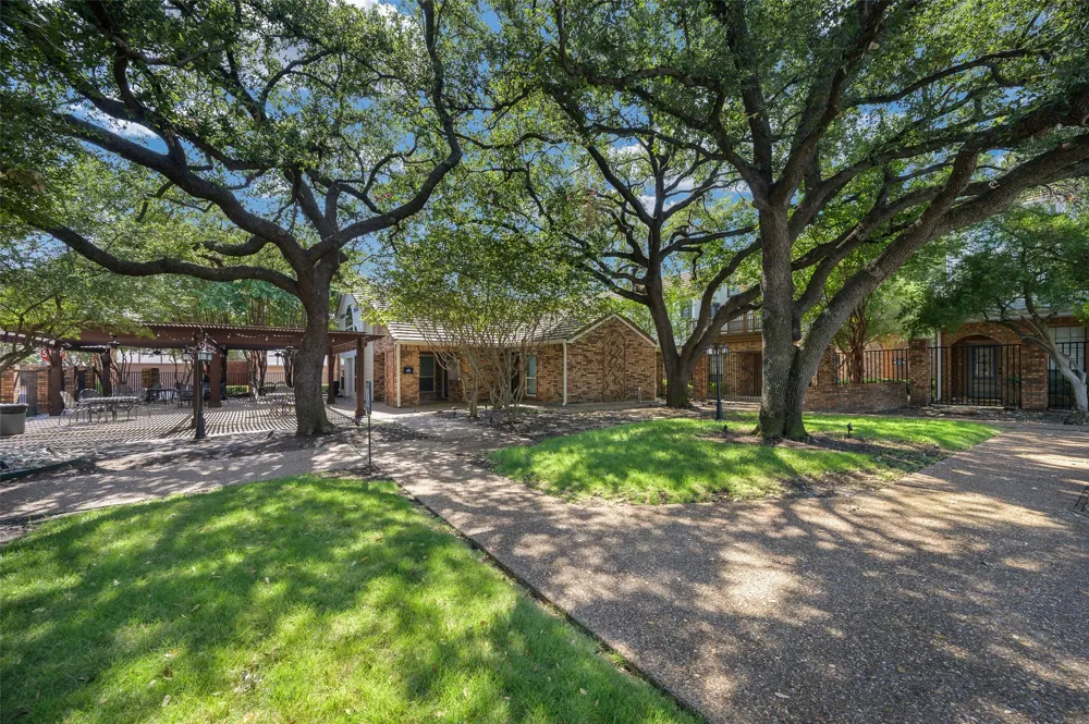17060 Upper Bay Road Addison, TX 75001