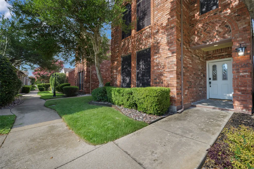 17060 Upper Bay Road Addison, TX 75001