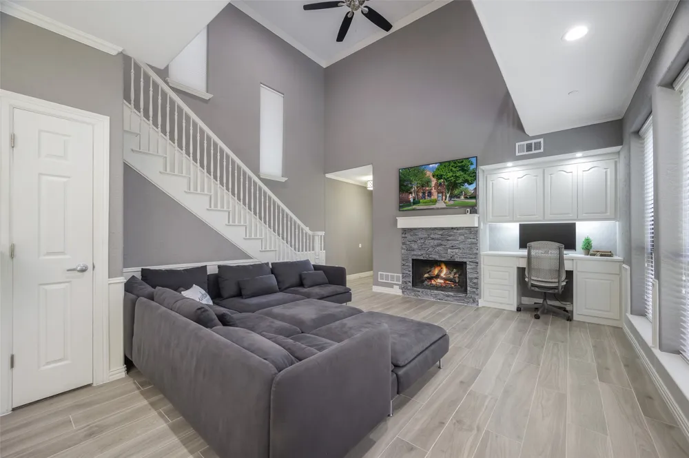 17060 Upper Bay Road Addison, TX 75001