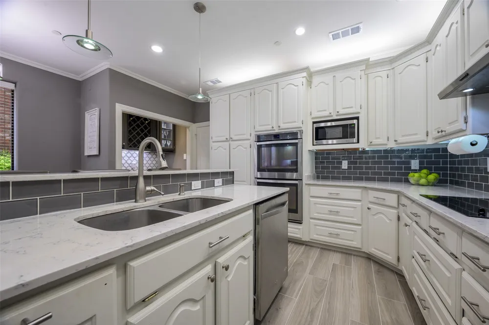17060 Upper Bay Road Addison, TX 75001