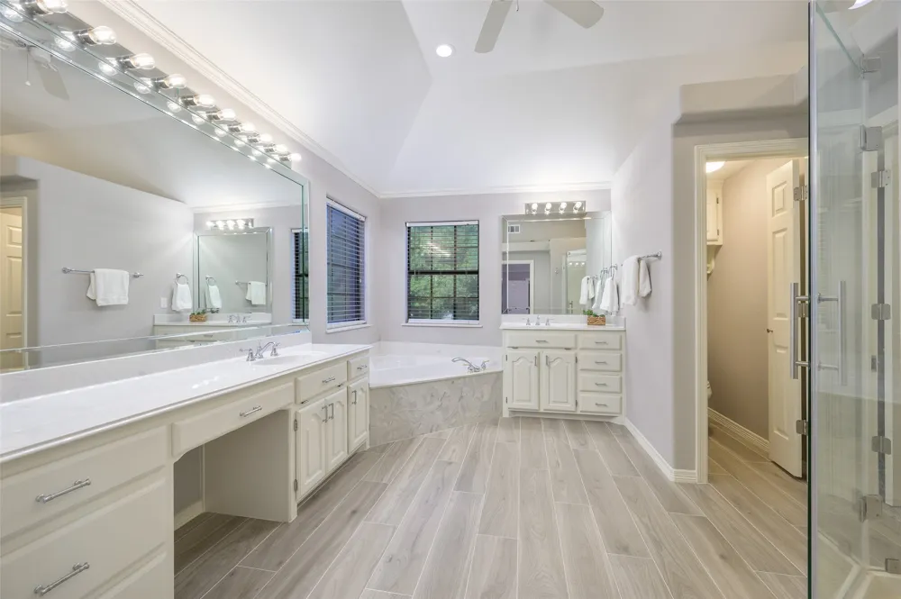 17060 Upper Bay Road Addison, TX 75001