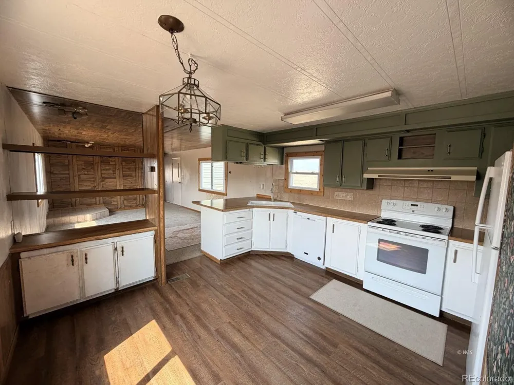 2000 County Road 241 Westcliffe, CO 81252