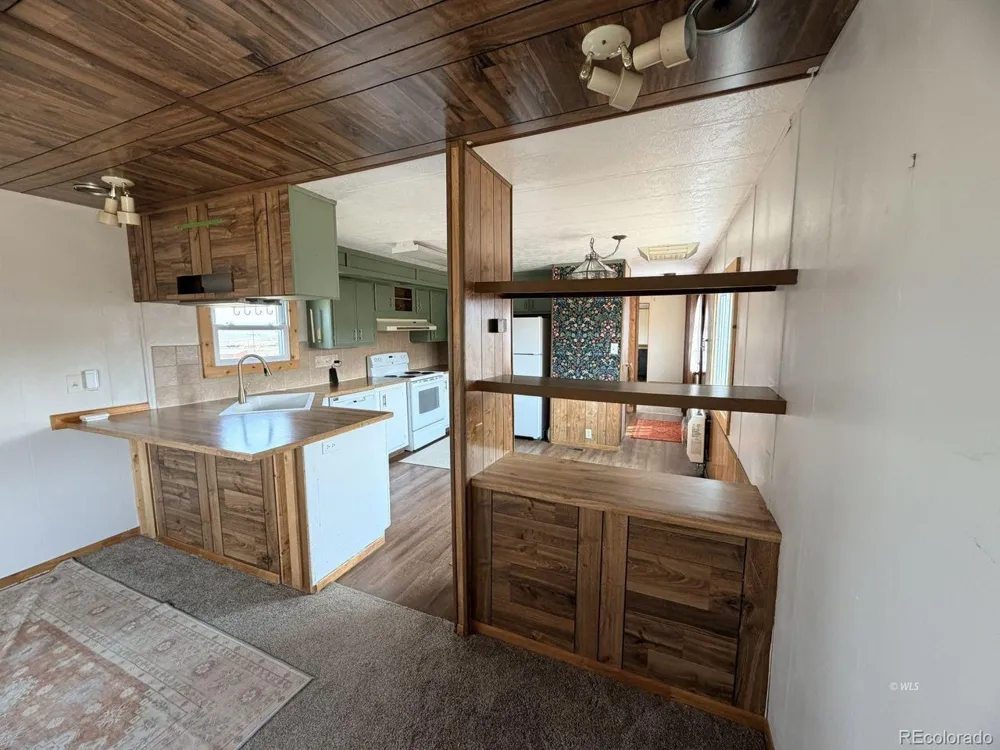 2000 County Road 241 Westcliffe, CO 81252