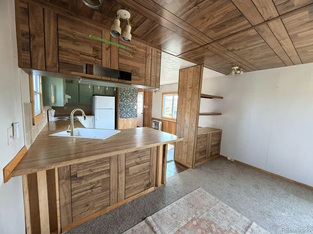 2000 County Road 241 Westcliffe, CO 81252