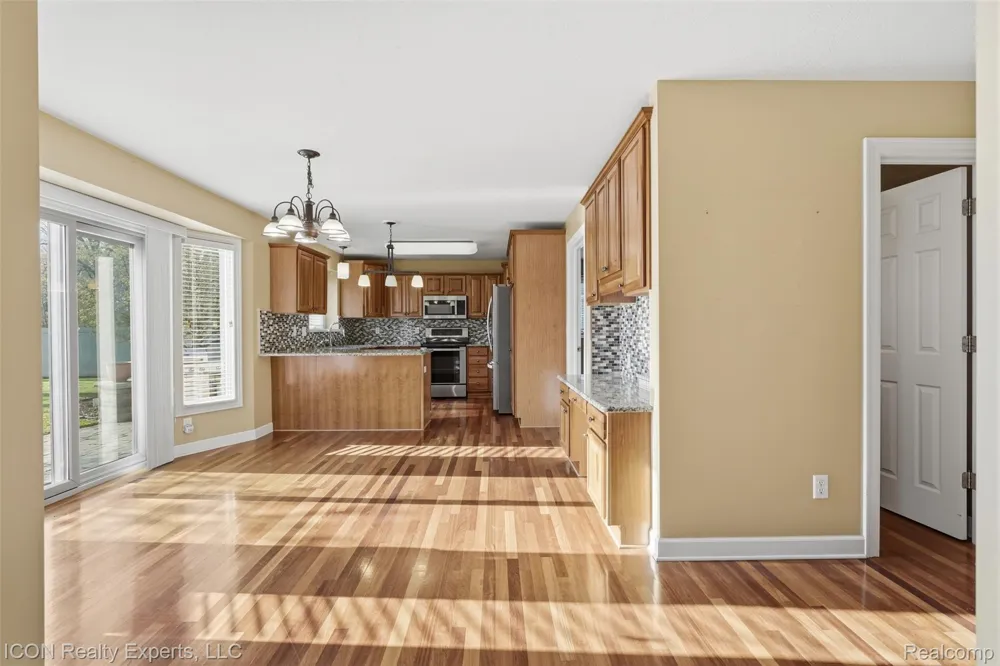 9211 Meadow Ridge Grand Blanc Charter Township, MI 48439
