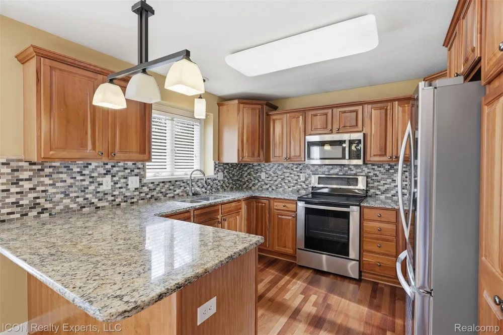 9211 Meadow Ridge Grand Blanc Charter Township, MI 48439