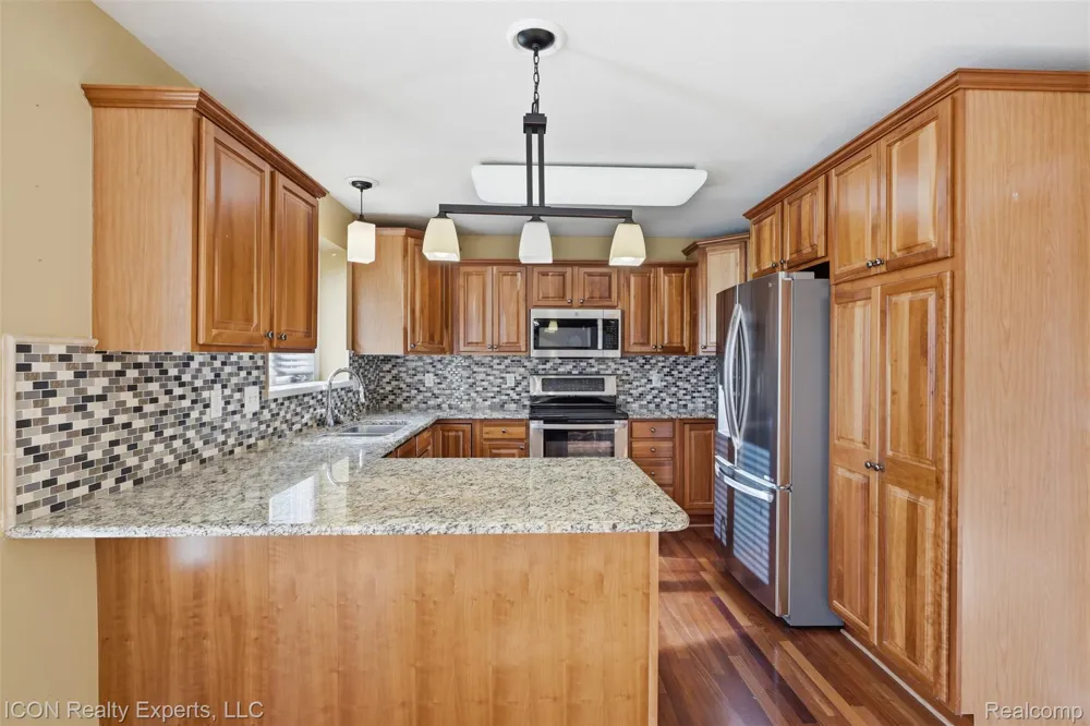 9211 Meadow Ridge Grand Blanc Charter Township, MI 48439
