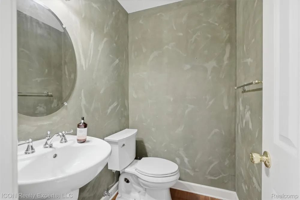 9211 Meadow Ridge Grand Blanc Charter Township, MI 48439