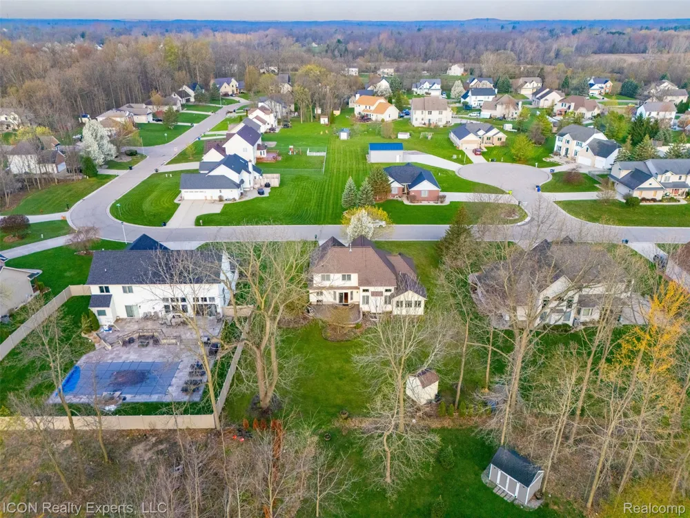 9211 Meadow Ridge Grand Blanc Charter Township, MI 48439
