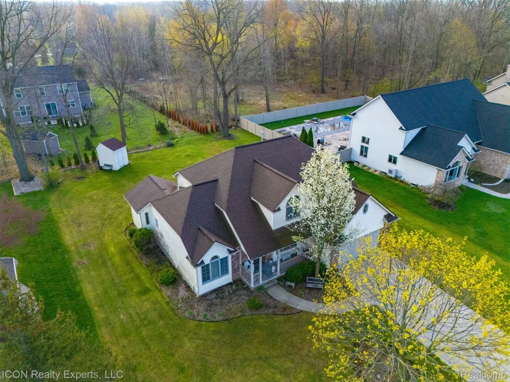9211 Meadow Ridge Grand Blanc Charter Township, MI 48439