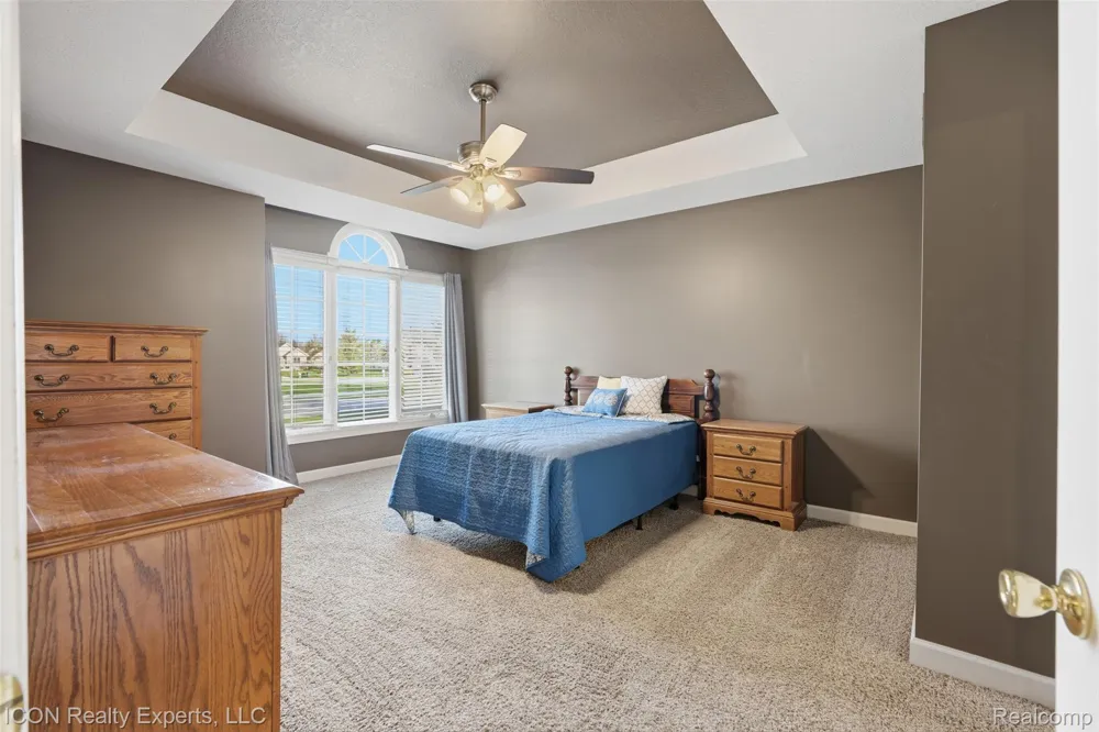 9211 Meadow Ridge Grand Blanc Charter Township, MI 48439