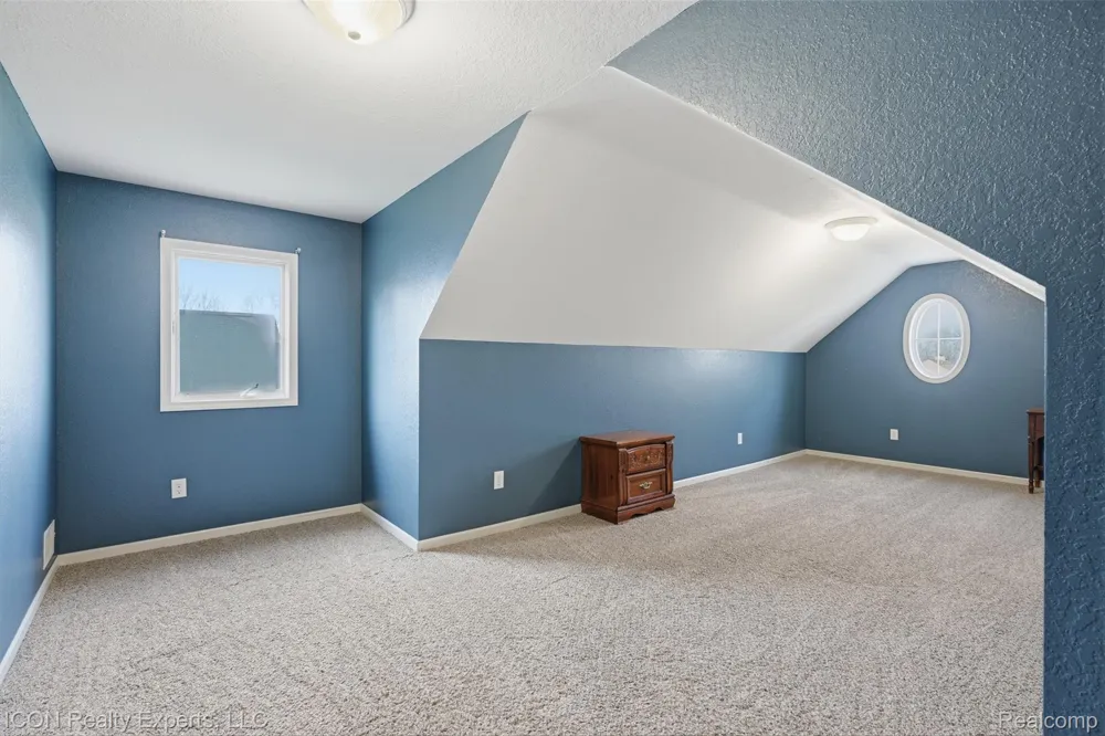 9211 Meadow Ridge Grand Blanc Charter Township, MI 48439