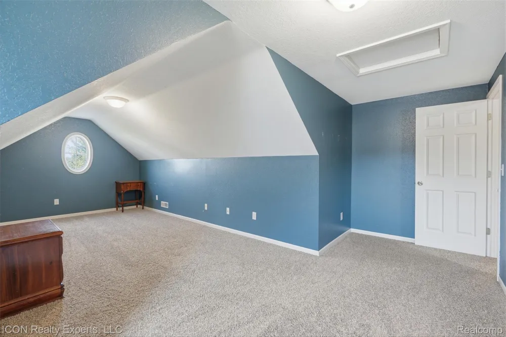 9211 Meadow Ridge Grand Blanc Charter Township, MI 48439