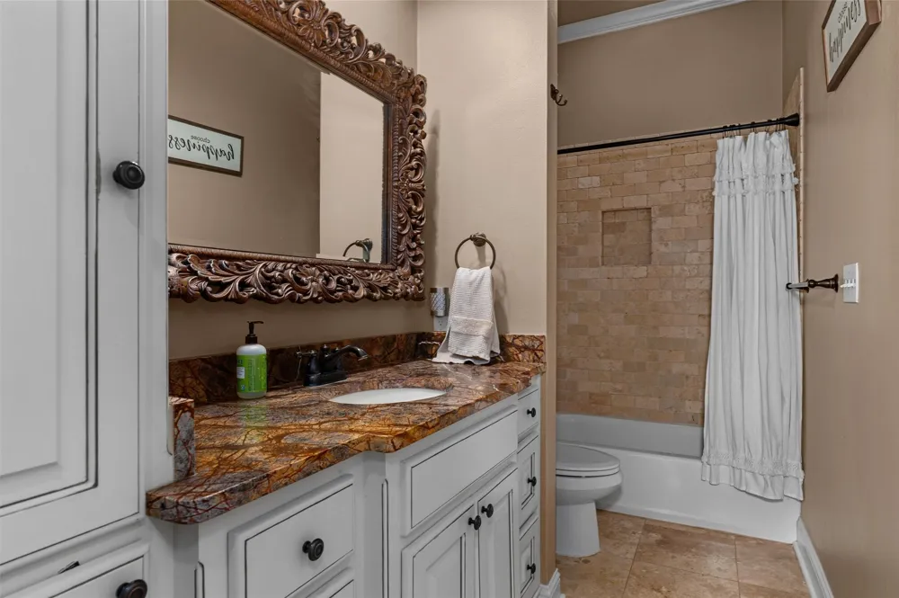 107 Colonel Burt Drive Benton, LA 71006